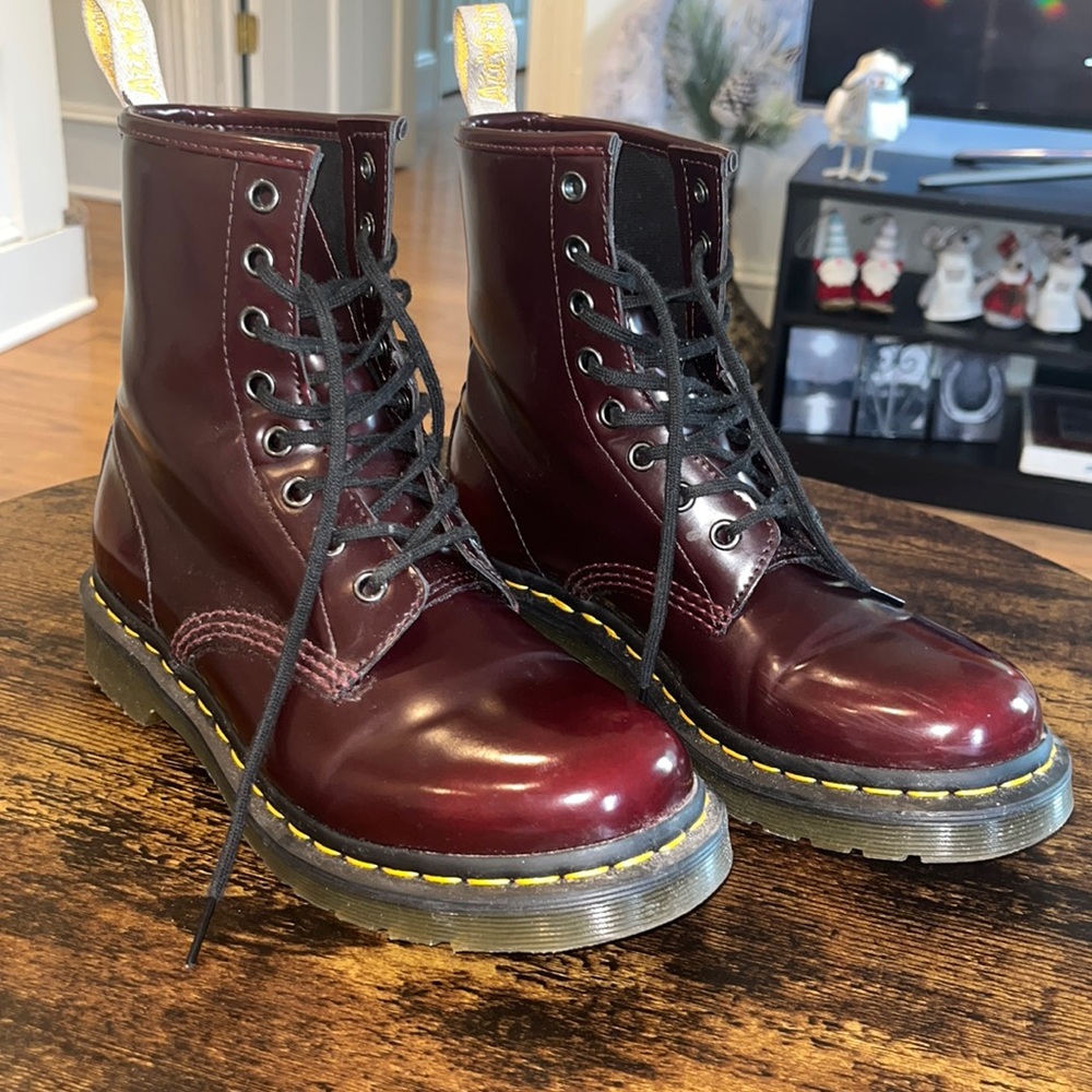 Dr. Martens vegan 1460 boots size 7